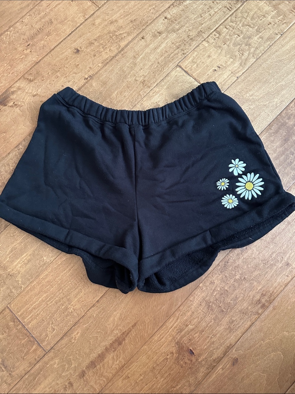 Modern Lux Black Daisy Accent Shorts